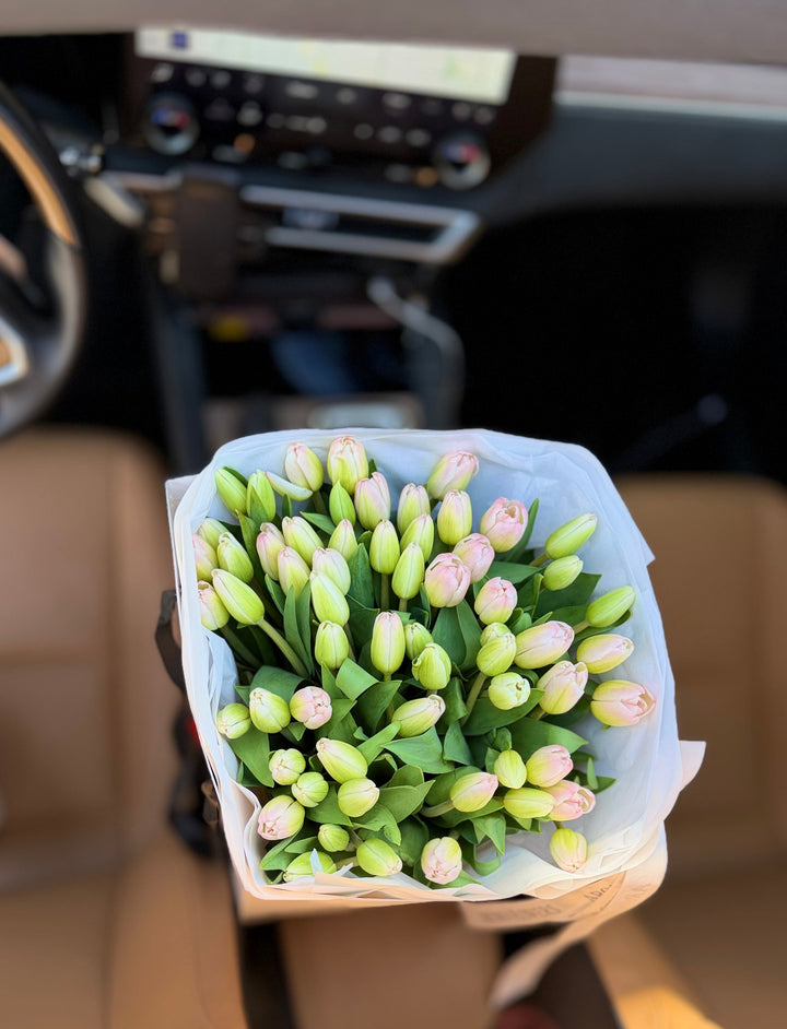 TULIPS BOUQUET